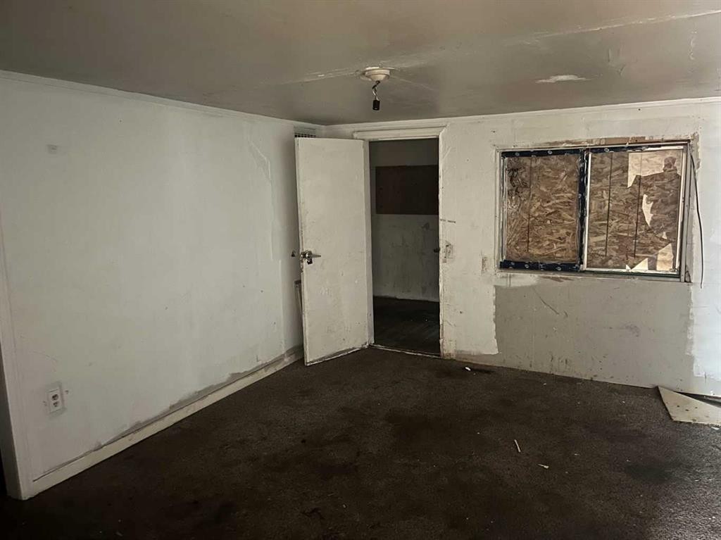 4503 45 Street, Lloydminster, SK - Indoor