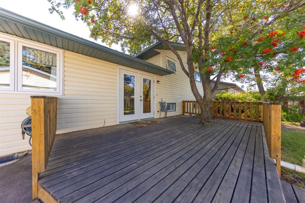 5204 32 Street, Lloydminster, AB - Outdoor With Exterior