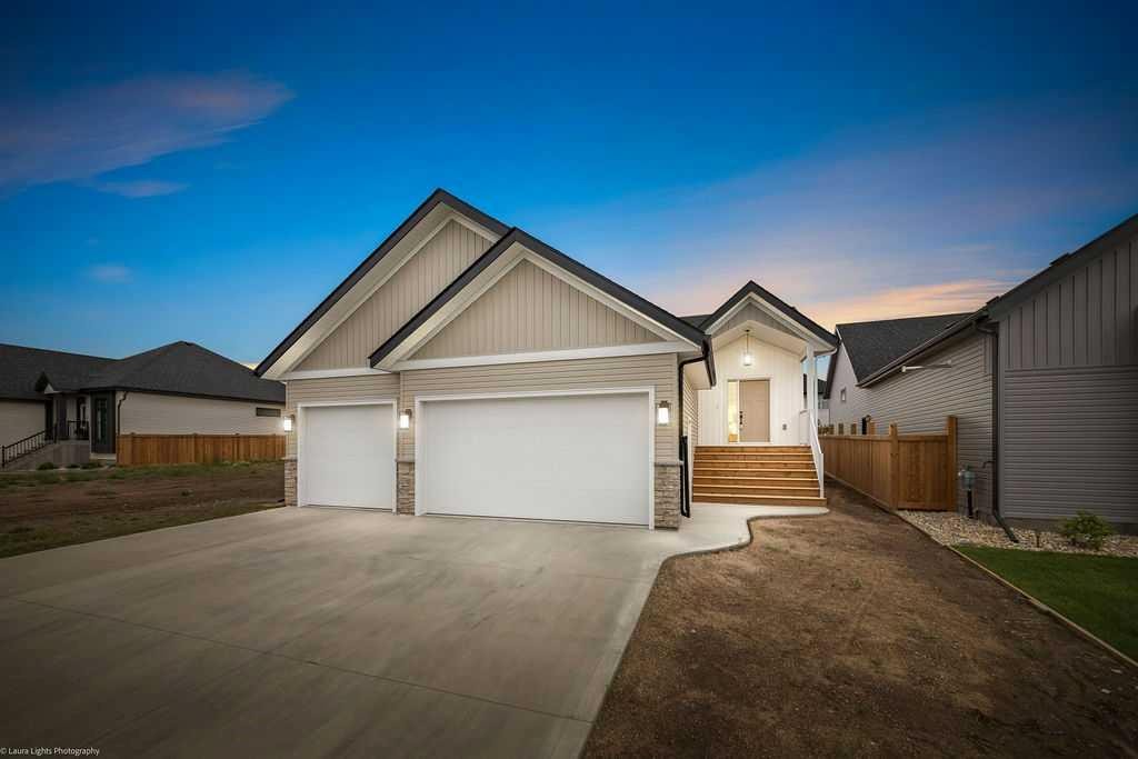6004 13 Street, Lloydminster, AB - Outdoor