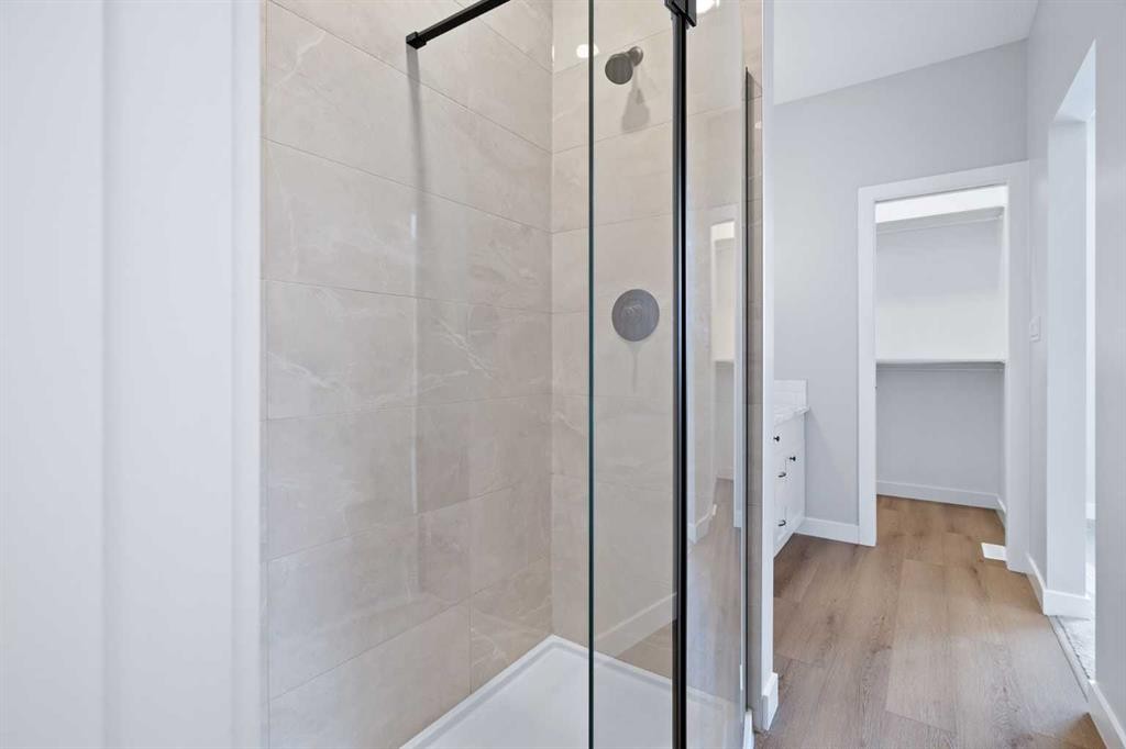 6004 13 Street, Lloydminster, AB - Indoor Photo Showing Bathroom