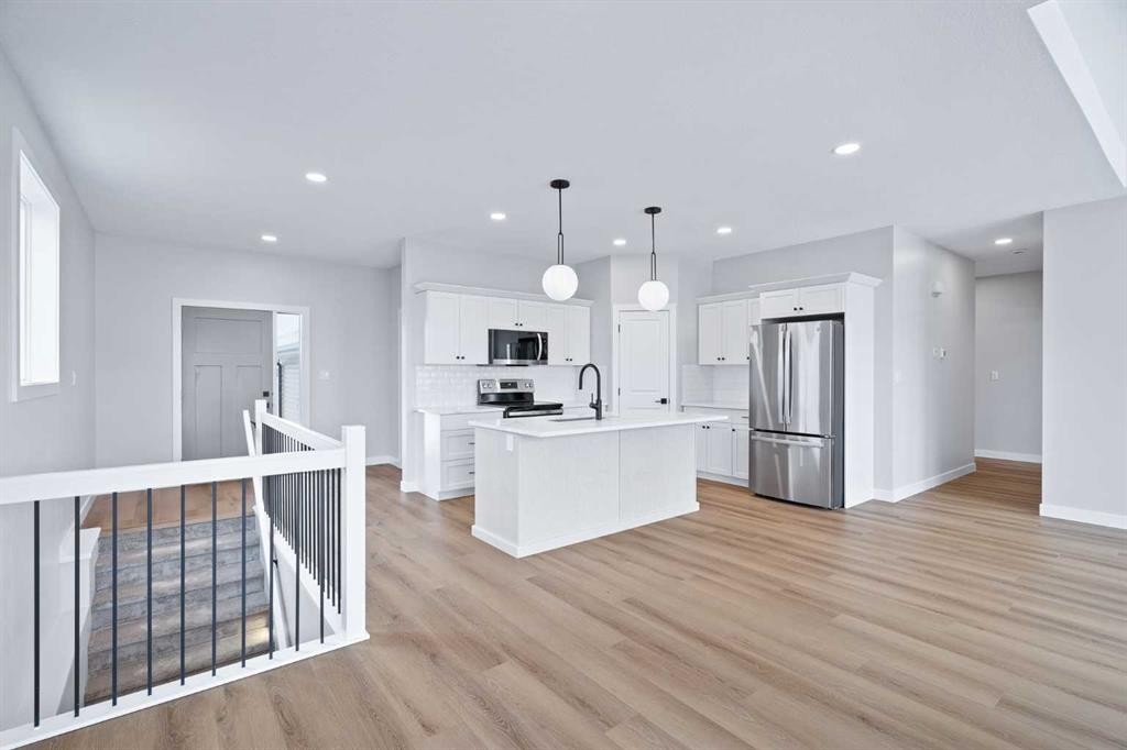 6004 13 Street, Lloydminster, AB - Indoor Photo Showing Kitchen With Upgraded Kitchen
