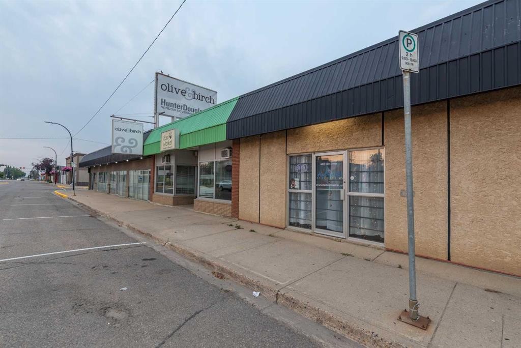 4809 And 4811 49 Avenue, Lloydminster, SK