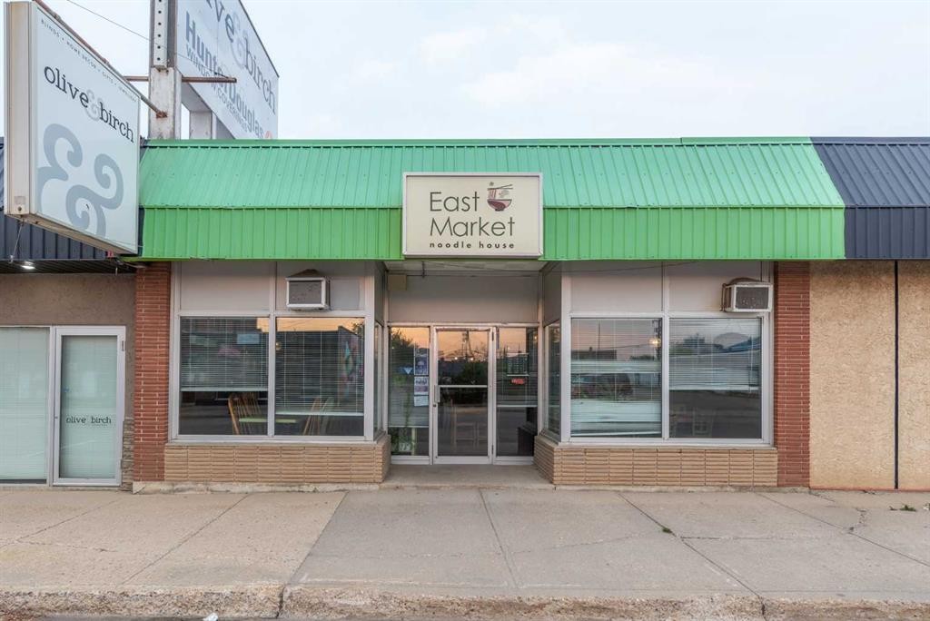 4809 And 4811 49 Avenue, Lloydminster, SK