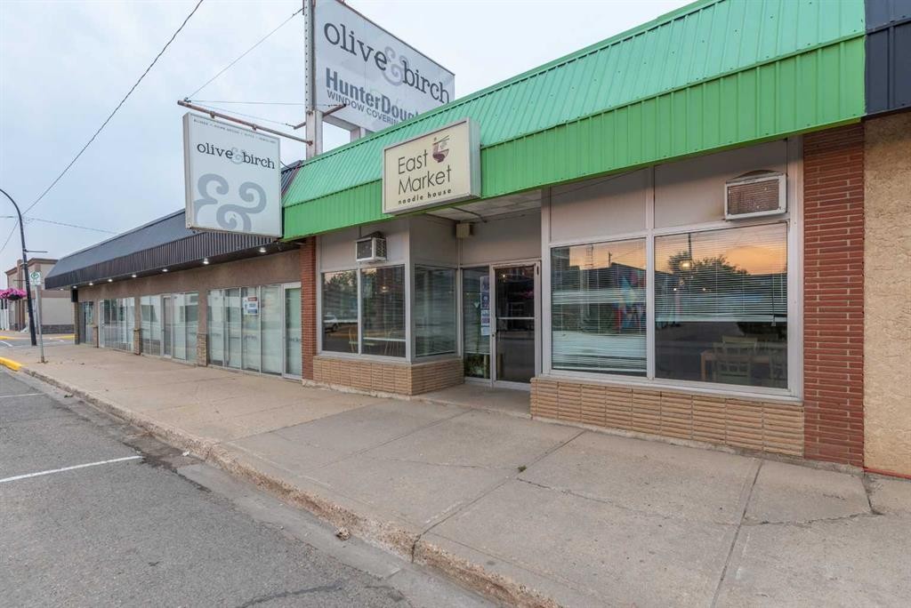 4809 And 4811 49 Avenue, Lloydminster, SK