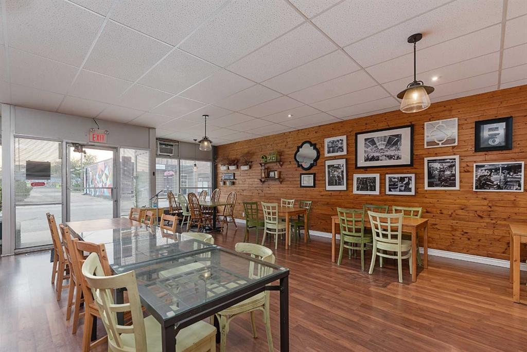 4809 And 4811 49 Avenue, Lloydminster, SK