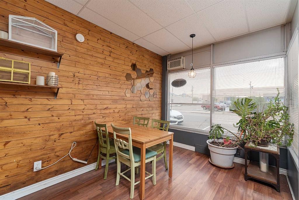 4809 And 4811 49 Avenue, Lloydminster, SK