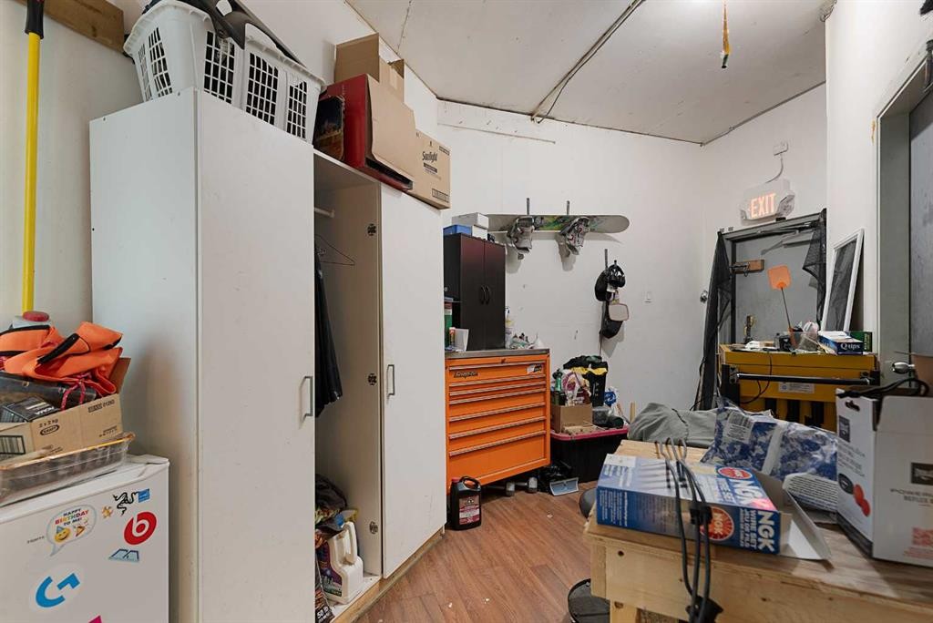 4809 And 4811 49 Avenue, Lloydminster, SK