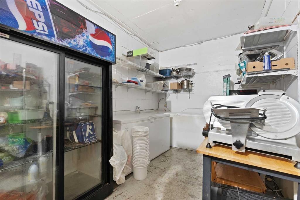 4809 And 4811 49 Avenue, Lloydminster, SK