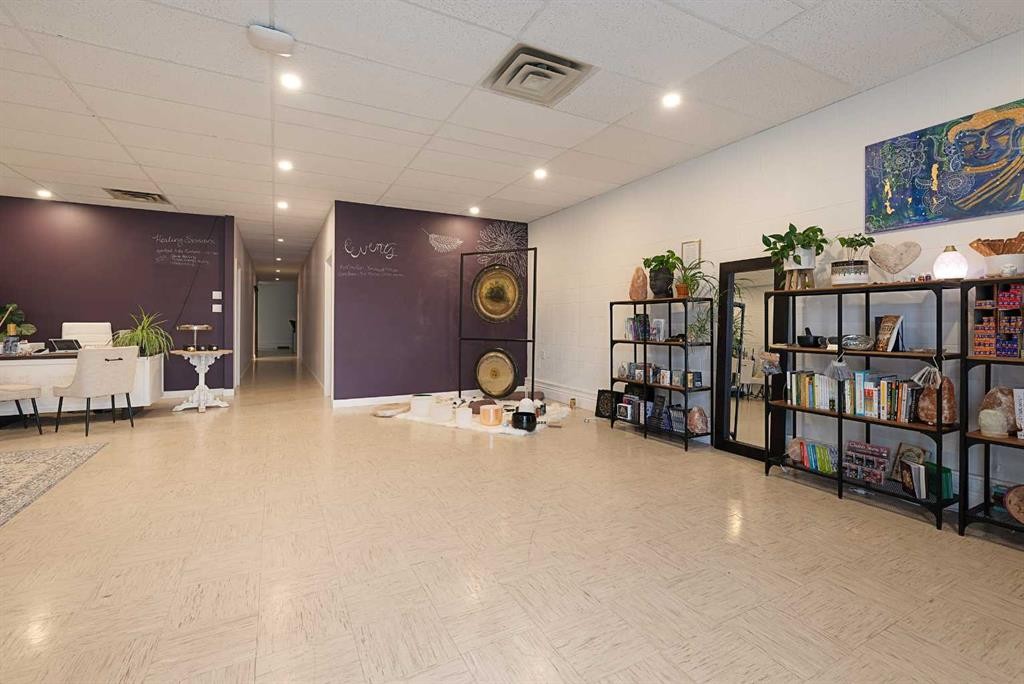 4809 And 4811 49 Avenue, Lloydminster, SK