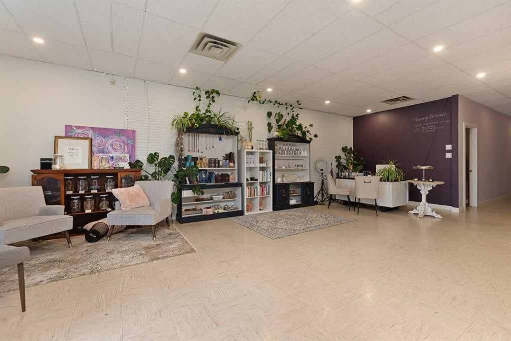 4809 And 4811 49 Avenue, Lloydminster, SK