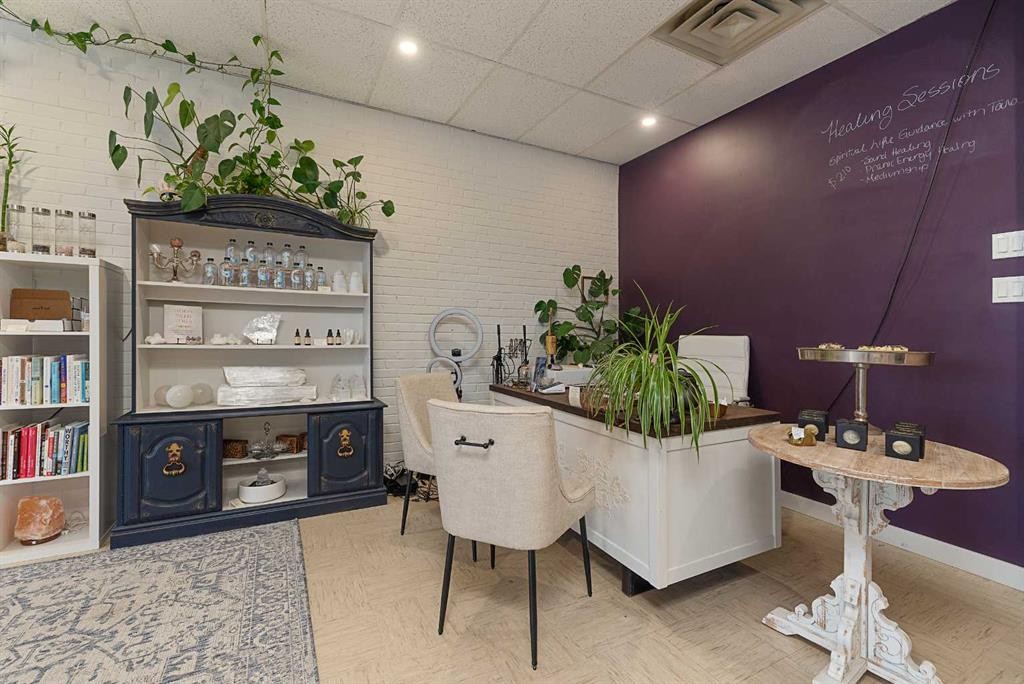 4809 And 4811 49 Avenue, Lloydminster, SK