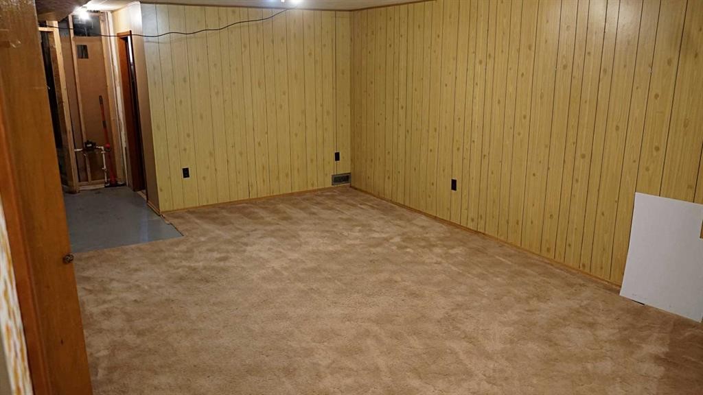 5308 52Nd Avenue, Mannville, AB - Indoor