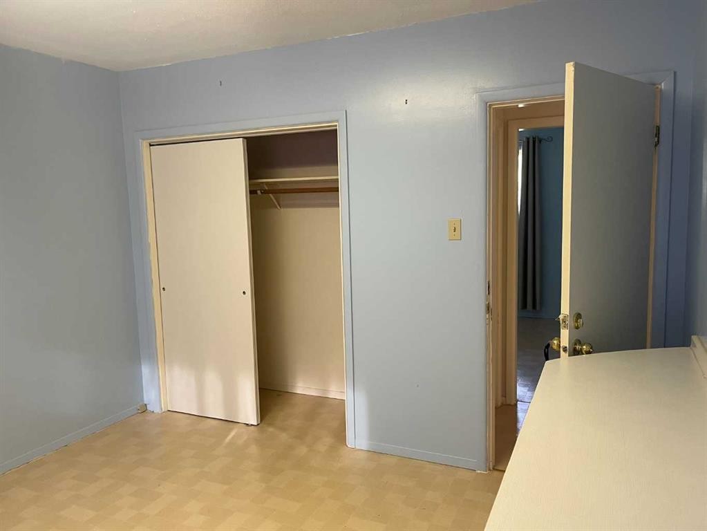 4502 56 Avenue, Lloydminster, AB - Indoor