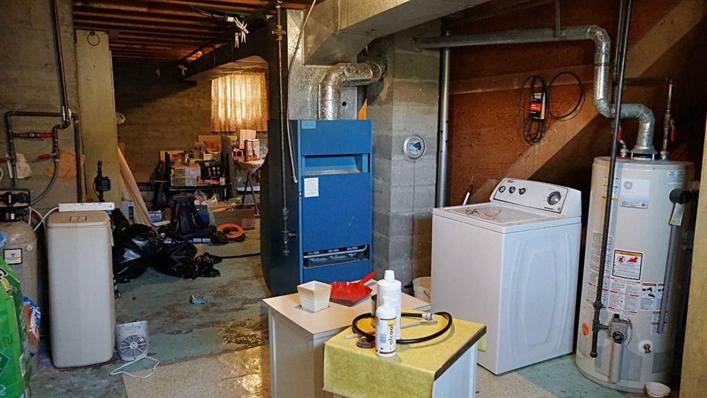 4703 49 Street, Myrnam, AB - Indoor