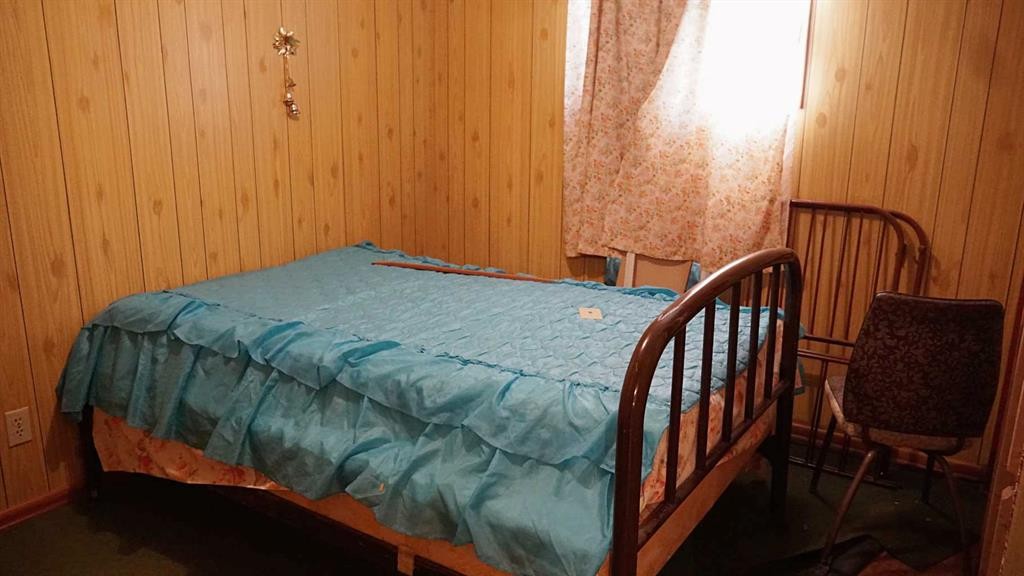 4703 49 Street, Myrnam, AB - Indoor Photo Showing Bedroom