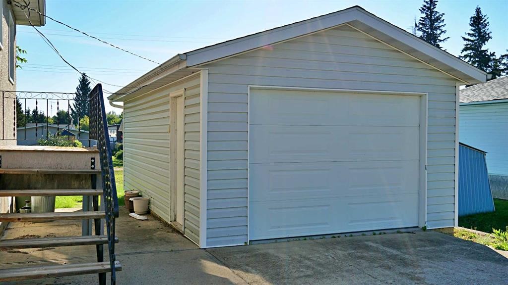 4703 49 Street, Myrnam, AB - Outdoor With Exterior