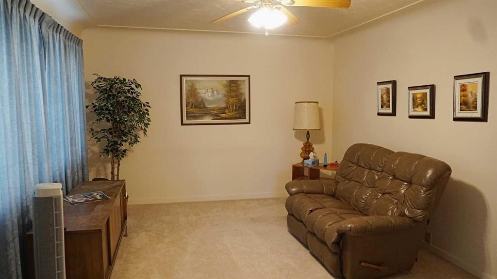 4703 49 Street, Myrnam, AB - Indoor