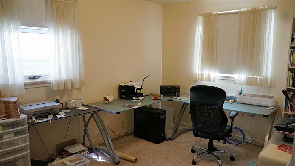 4703 49 Street, Myrnam, AB - Indoor Photo Showing Office