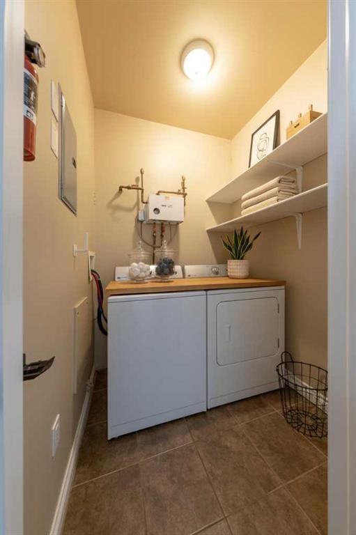 #405-6802 42 Street, Lloydminster, AB - Indoor Photo Showing Laundry Room