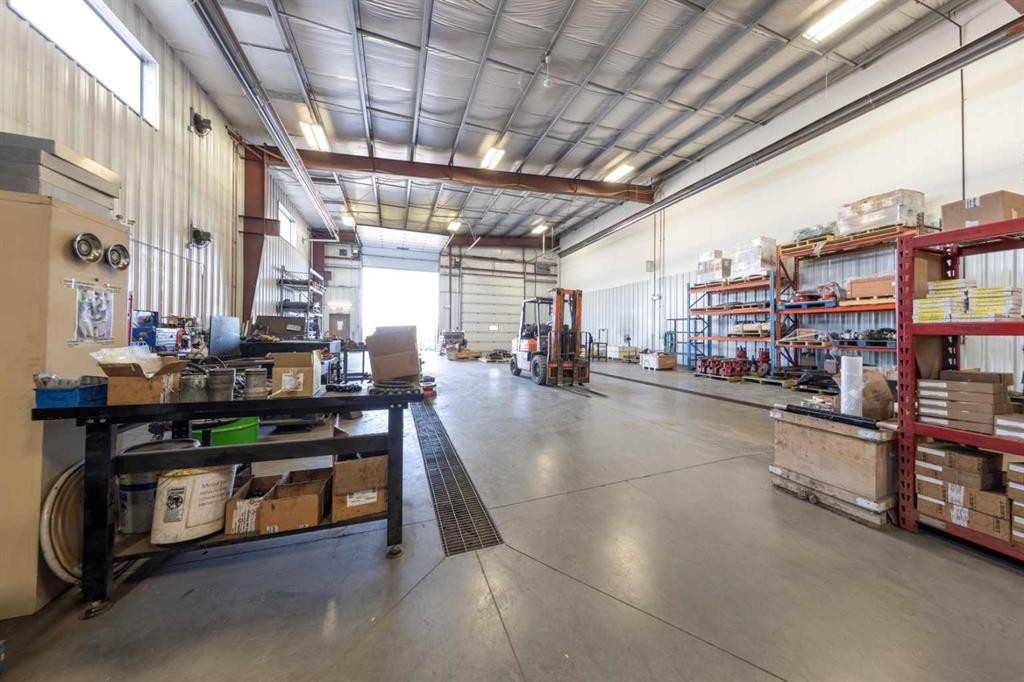 7156 56 Street, Lloydminster, AB