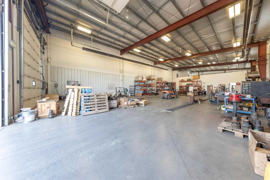 7156 56 Street, Lloydminster, AB