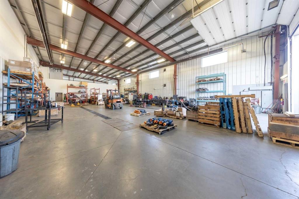 7156 56 Street, Lloydminster, AB