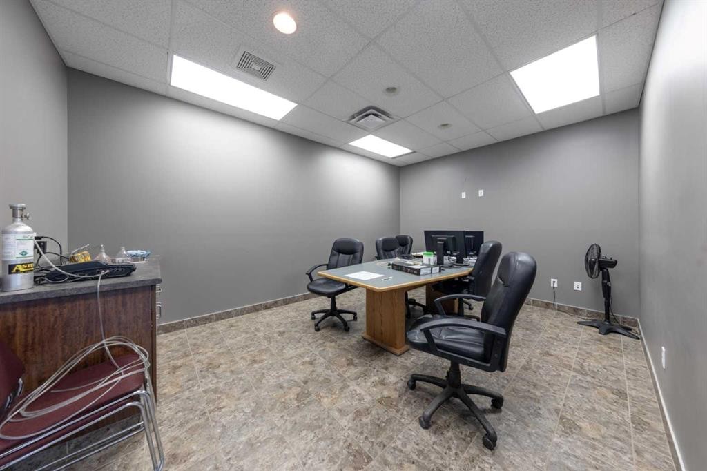 7156 56 Street, Lloydminster, AB