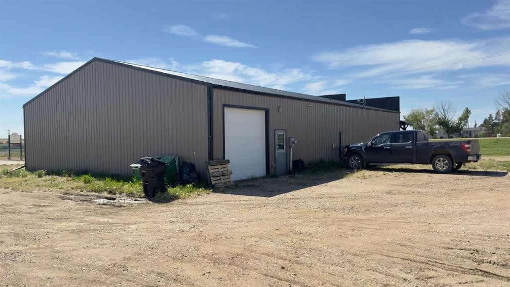 5102 43 Street, Consort, AB