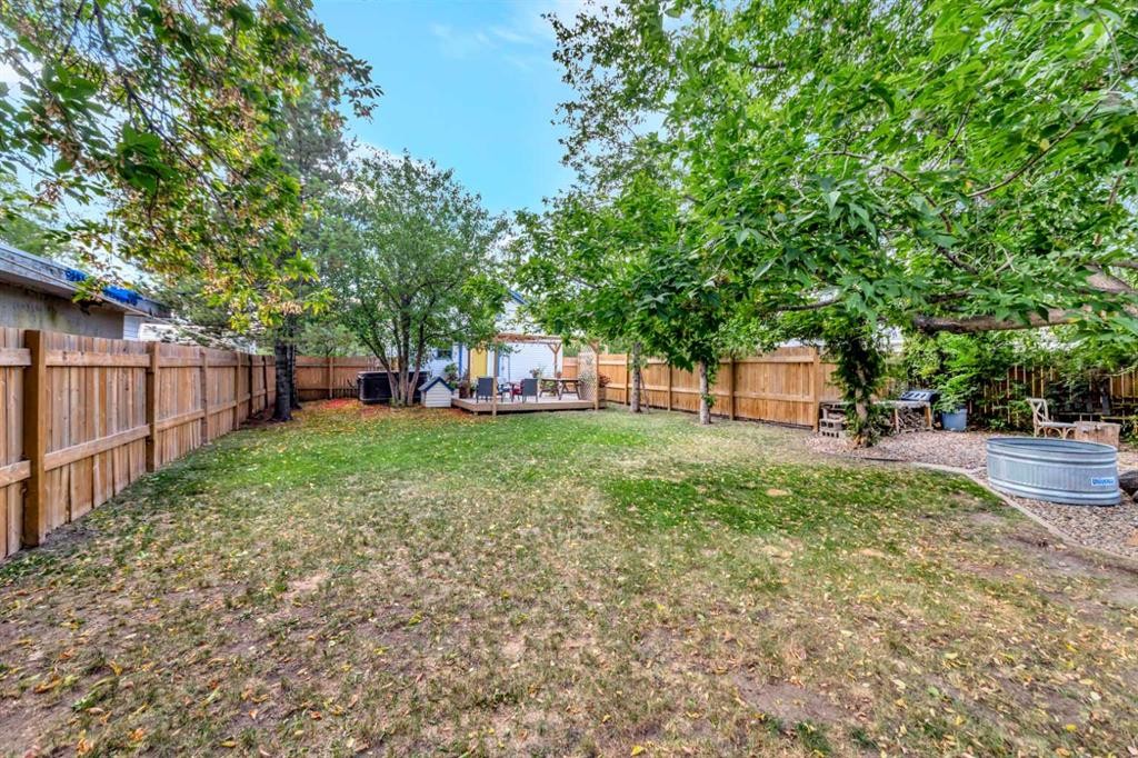 4828 42 Street, Lloydminster, SK - Outdoor With Backyard