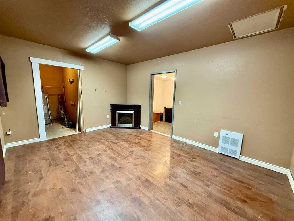 5114 43 Street, Consort, AB