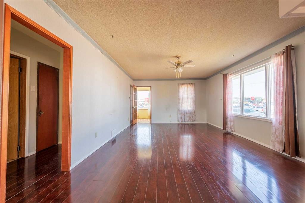 1828 49 Avenue, Lloydminster, SK - Indoor Photo Showing Other Room