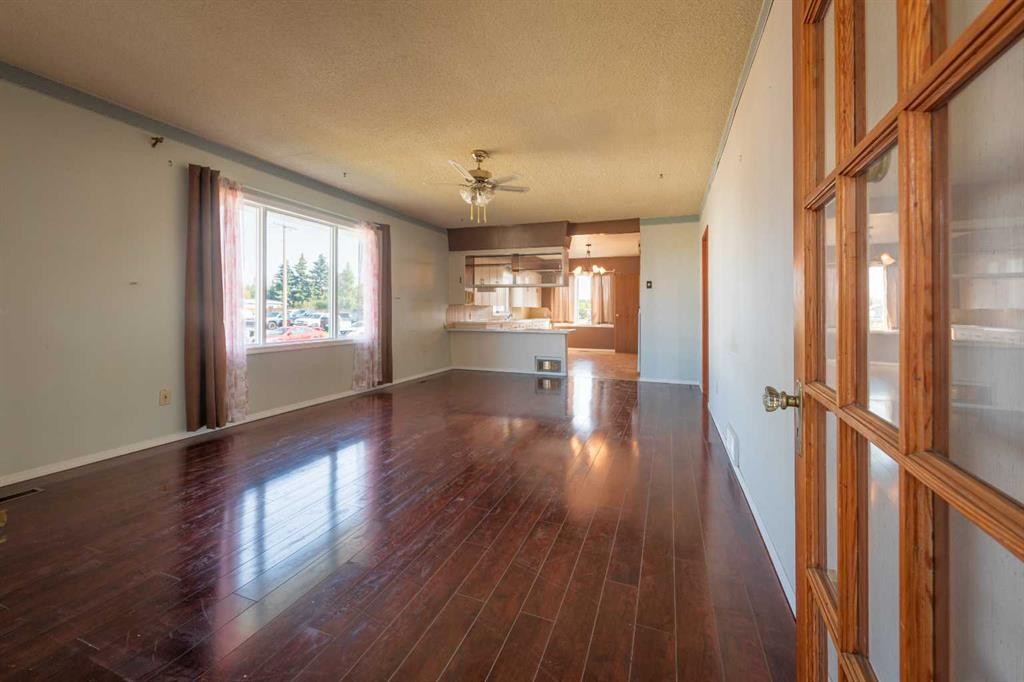 1828 49 Avenue, Lloydminster, SK - Indoor Photo Showing Other Room