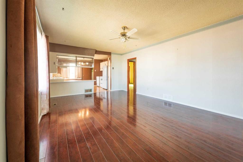 1828 49 Avenue, Lloydminster, SK - Indoor Photo Showing Other Room