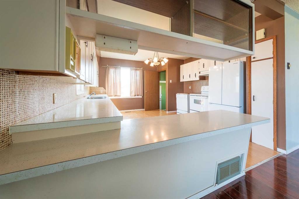 1828 49 Avenue, Lloydminster, SK - Indoor Photo Showing Other Room