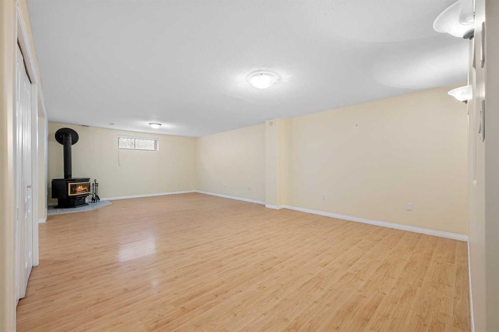 4926 51 Avenue, Kitscoty, AB - Indoor Photo Showing Other Room