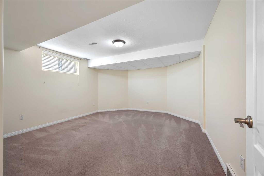 4926 51 Avenue, Kitscoty, AB - Indoor Photo Showing Other Room