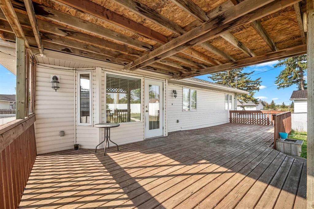 4926 51 Avenue, Kitscoty, AB - Outdoor With Deck Patio Veranda With Exterior
