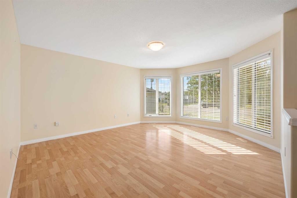 4926 51 Avenue, Kitscoty, AB - Indoor Photo Showing Other Room