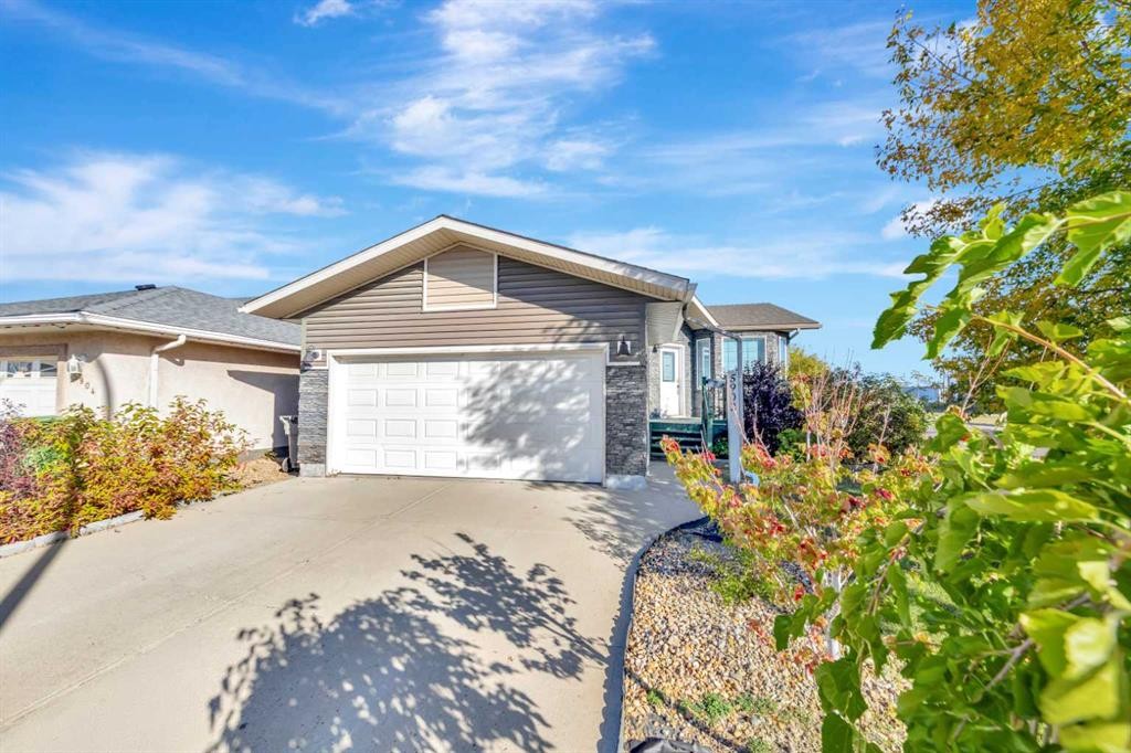 5902 41 Street, Lloydminster, AB - Outdoor