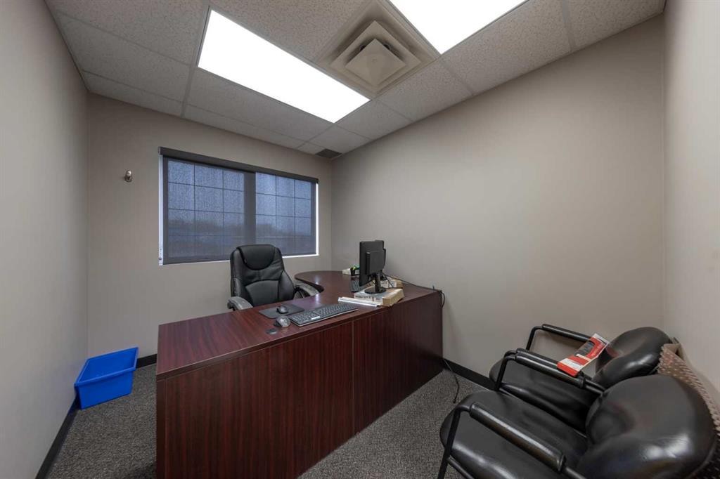 5912 50 Avenue, Lloydminster, AB