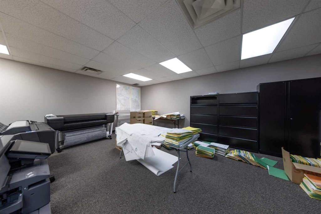 5912 50 Avenue, Lloydminster, AB