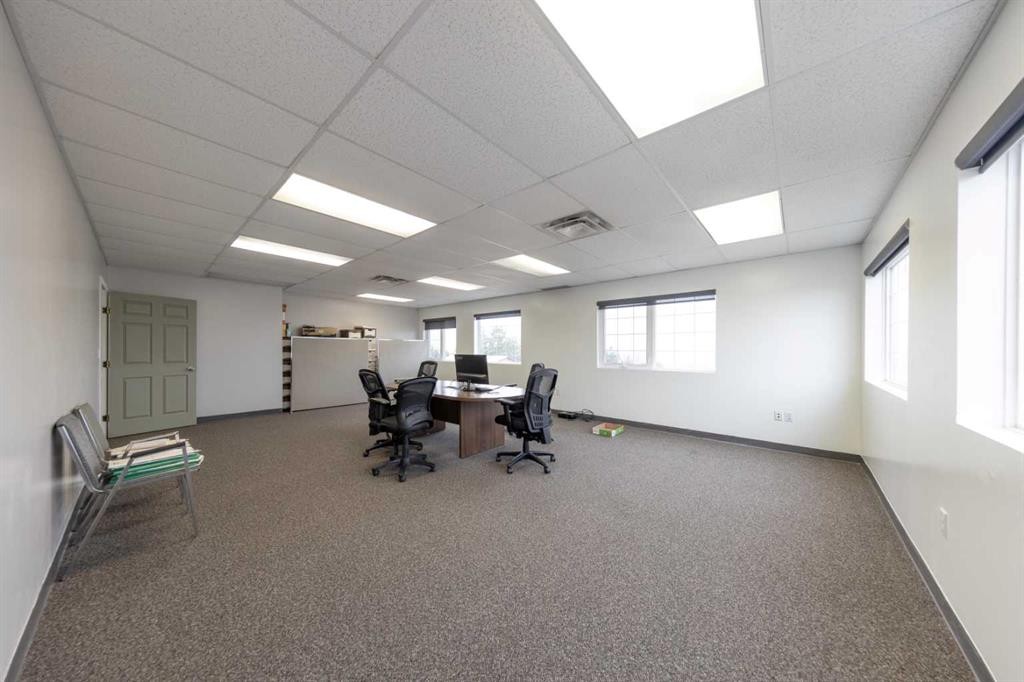 5912 50 Avenue, Lloydminster, AB