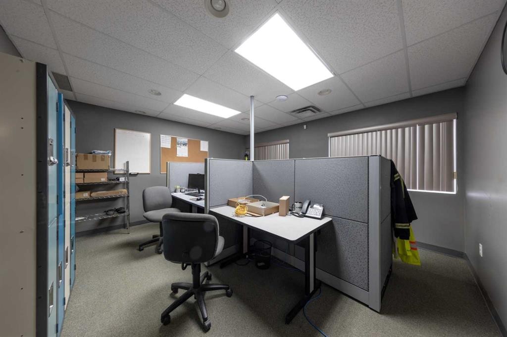 5912 50 Avenue, Lloydminster, AB