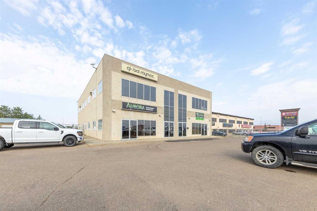 5912 50 Avenue, Lloydminster, AB