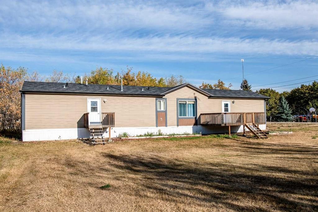 140 Hazel Street, Metiskow, AB - Outdoor
