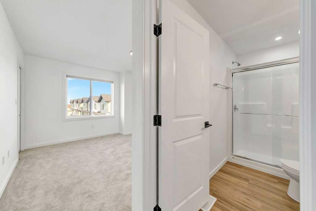 19-3616 41 B Avenue, Lloydminster, SK - Indoor Photo Showing Other Room