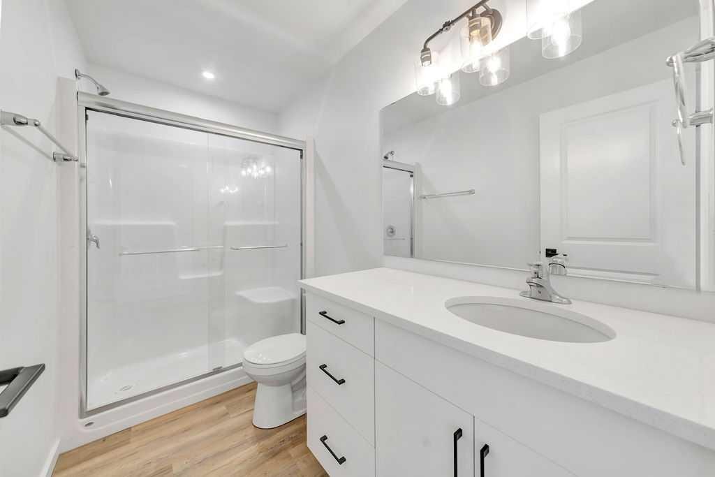 19-3616 41 B Avenue, Lloydminster, SK - Indoor Photo Showing Bathroom
