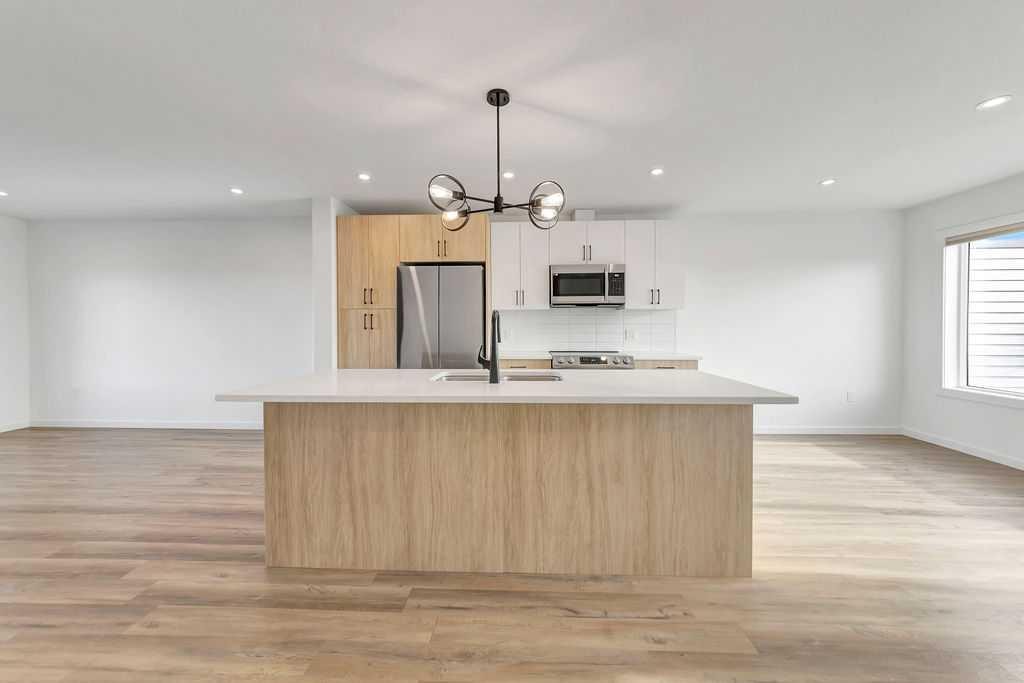 19-3616 41 B Avenue, Lloydminster, SK - Indoor Photo Showing Kitchen