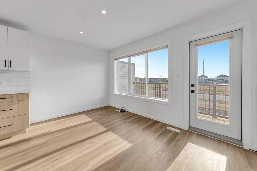 19-3616 41 B Avenue, Lloydminster, SK - Indoor Photo Showing Other Room