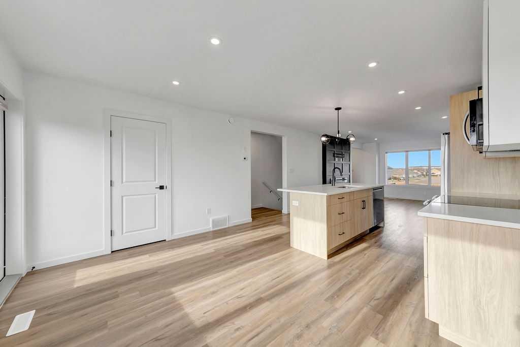 19-3616 41 B Avenue, Lloydminster, SK - Indoor